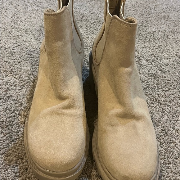 Steve Madden Beige Ankle Booties - Picture 2 of 10